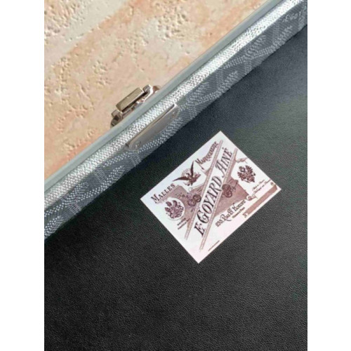 Goyard 352 Case Sliver Bag